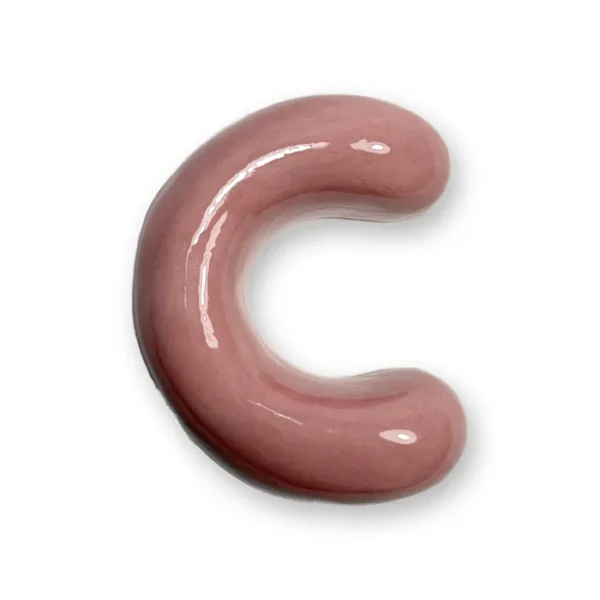 Lettera C in ceramica
