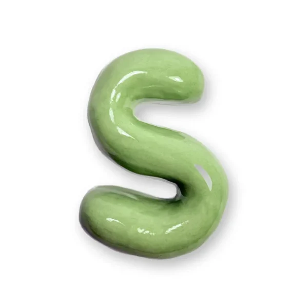 Lettera S in ceramica