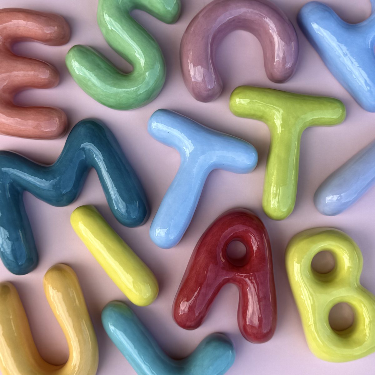 Il tuo nome in lettere di ceramica